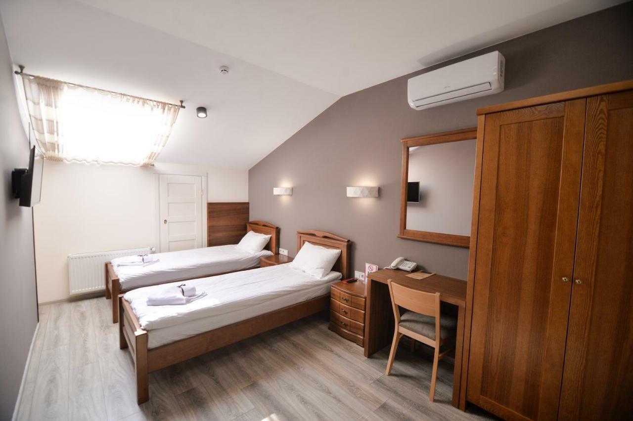 Geography Otel Veresneve Dış mekan fotoğraf